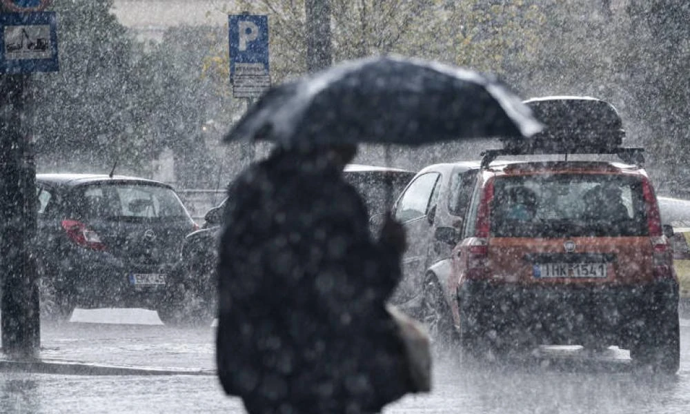 Καιρός: Έρχονται βροχές, καταιγίδες και χιόνια - Η πρόγνωση των επόμενων ημερών